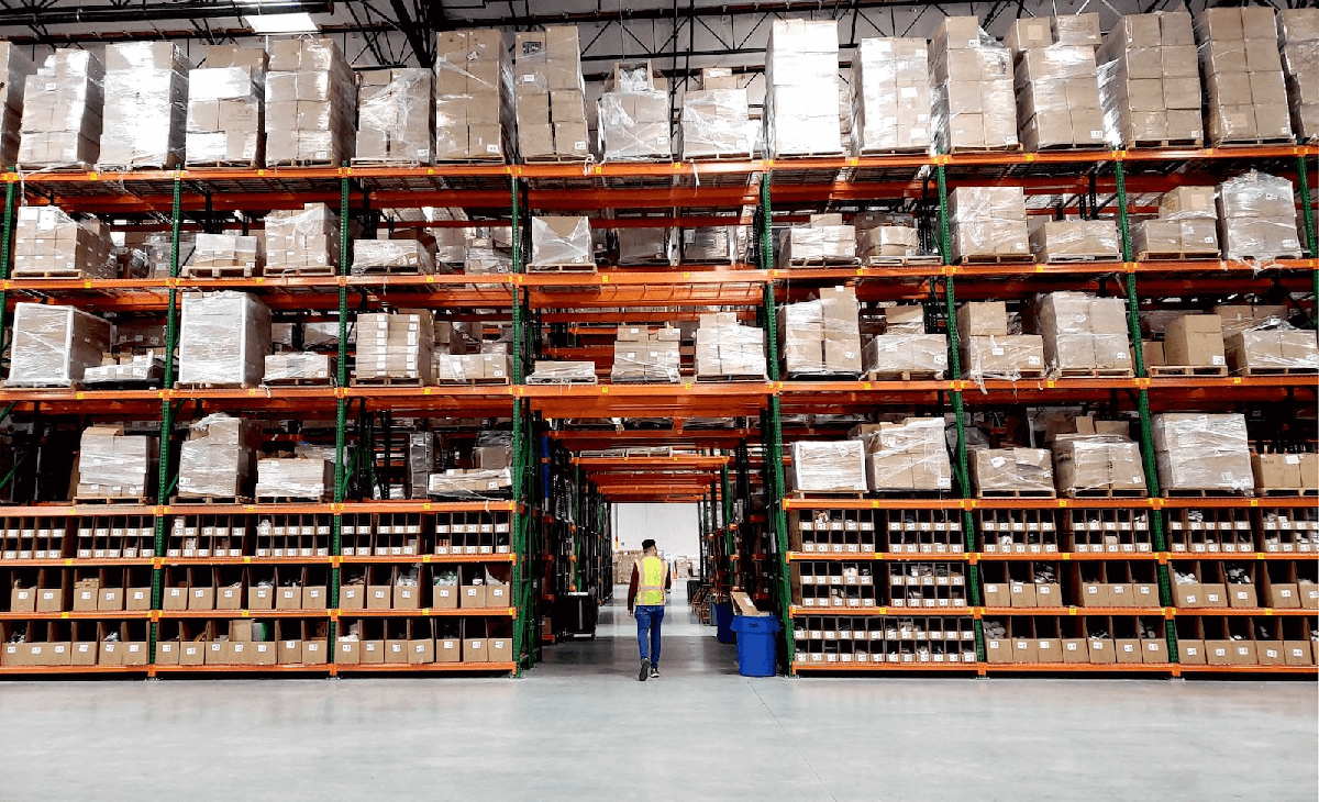 Efficiently guide food and beverage products through a warehouse full of boxes and pallets.